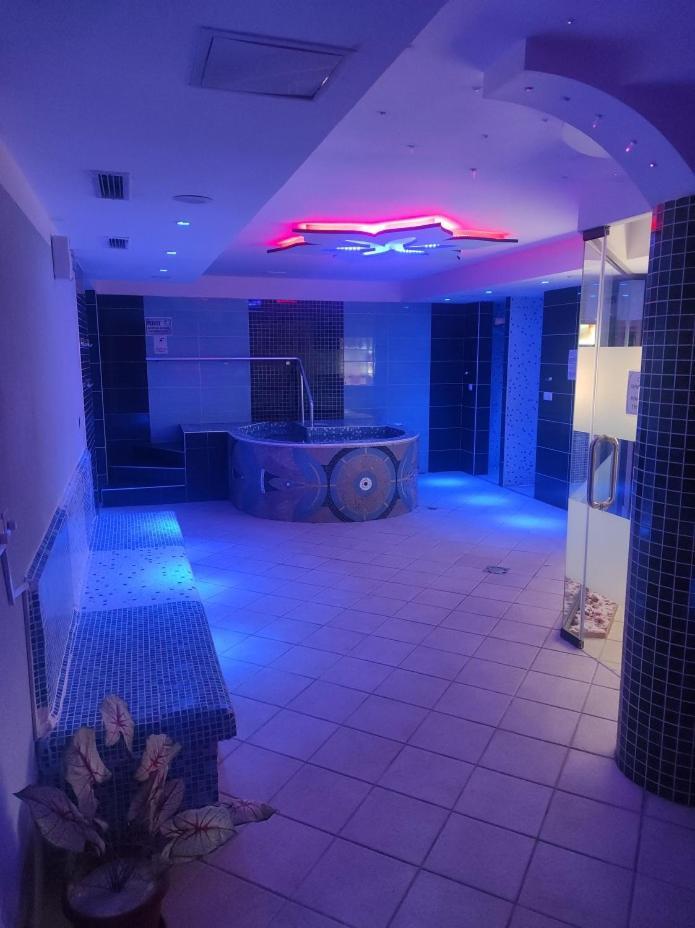 Winslow Infinity Aparthotel Банско Экстерьер фото